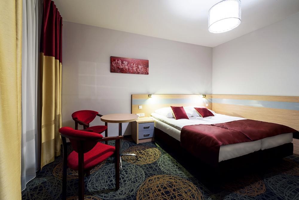Sanatorium Astoria Hotell Busko-Zdrój Exteriör bild